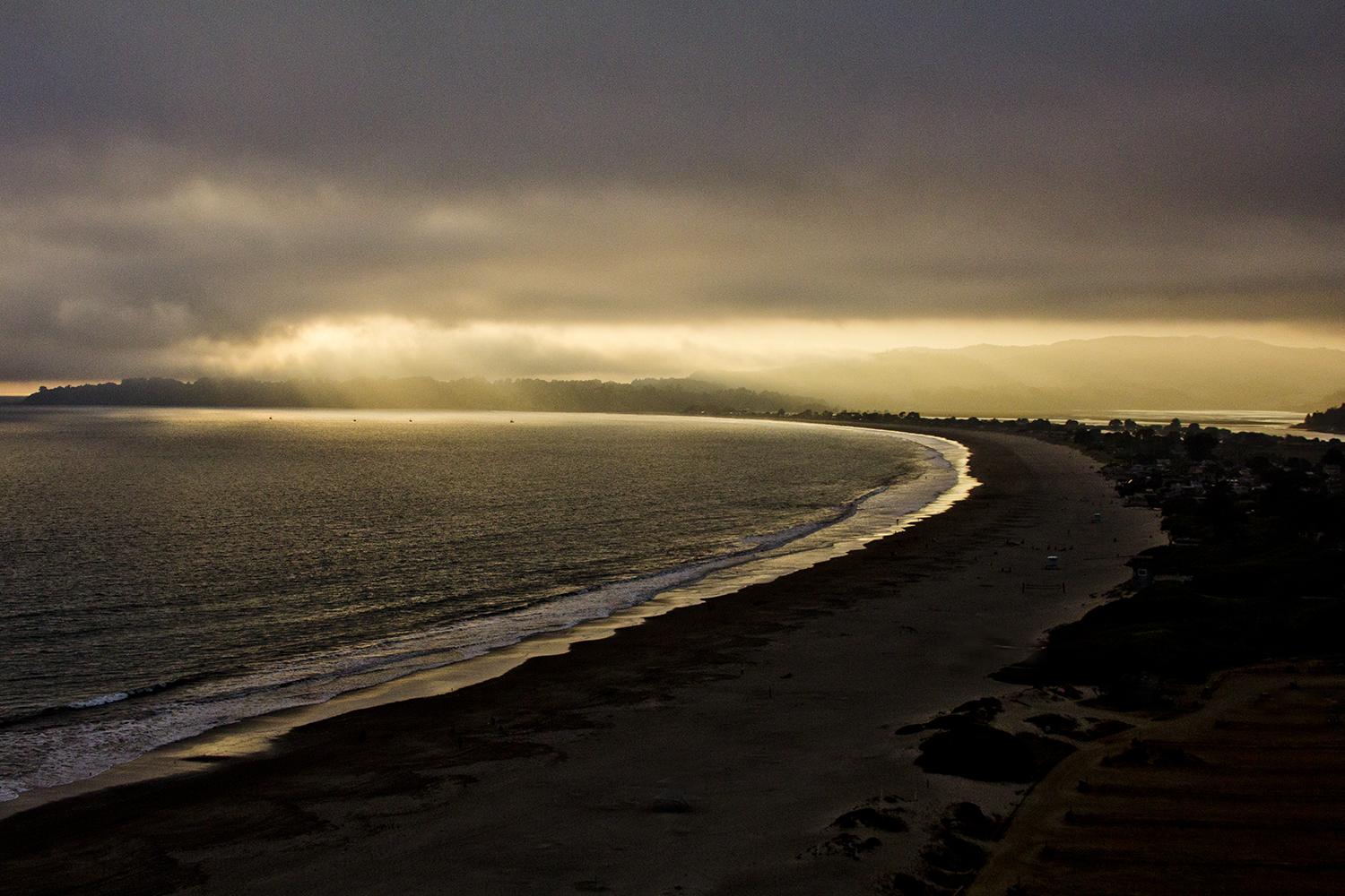 Stinson Beach, California coastline at sunset - Photo: S.Skower